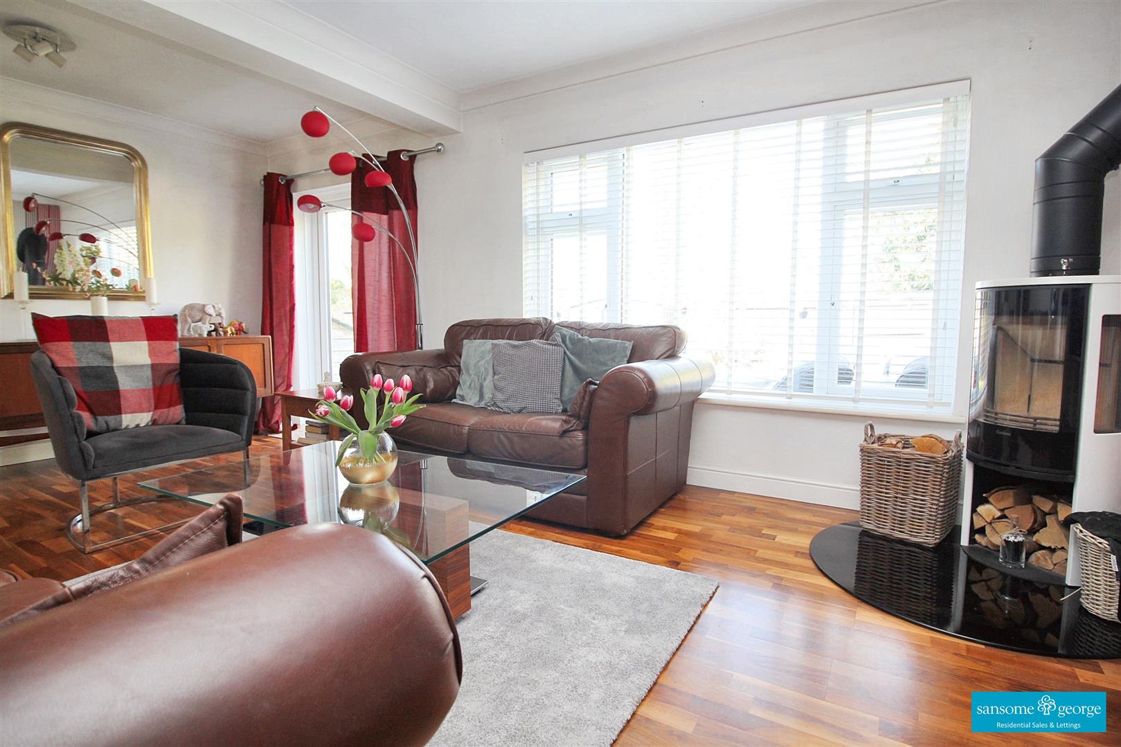 4 bed property in Larissa Close, Reading